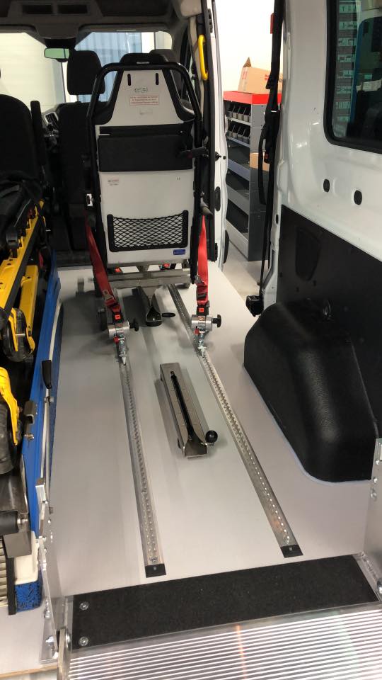 Ford Transit LH2 Umbau Krankentransport - behindertengerecht - Fricke Behindertenfahrzeuge Oldenburg Bremen Wilhelmshaven (4)