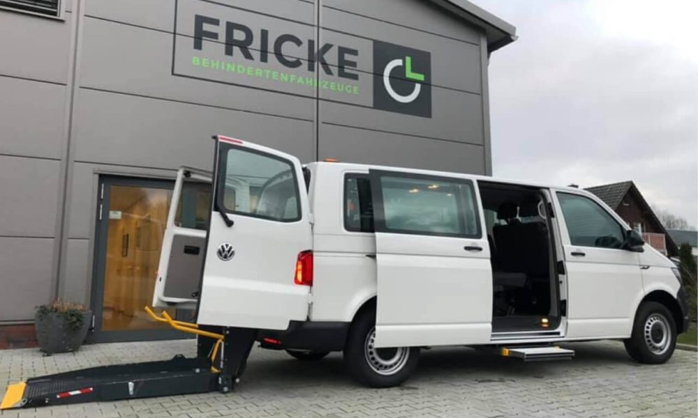 Behindertengerechtes Umbau - VW Bus t6 mit Linearlift für Rollstuhlfahrer - Fricke Behindertengerechte Fahrzeuge (1)