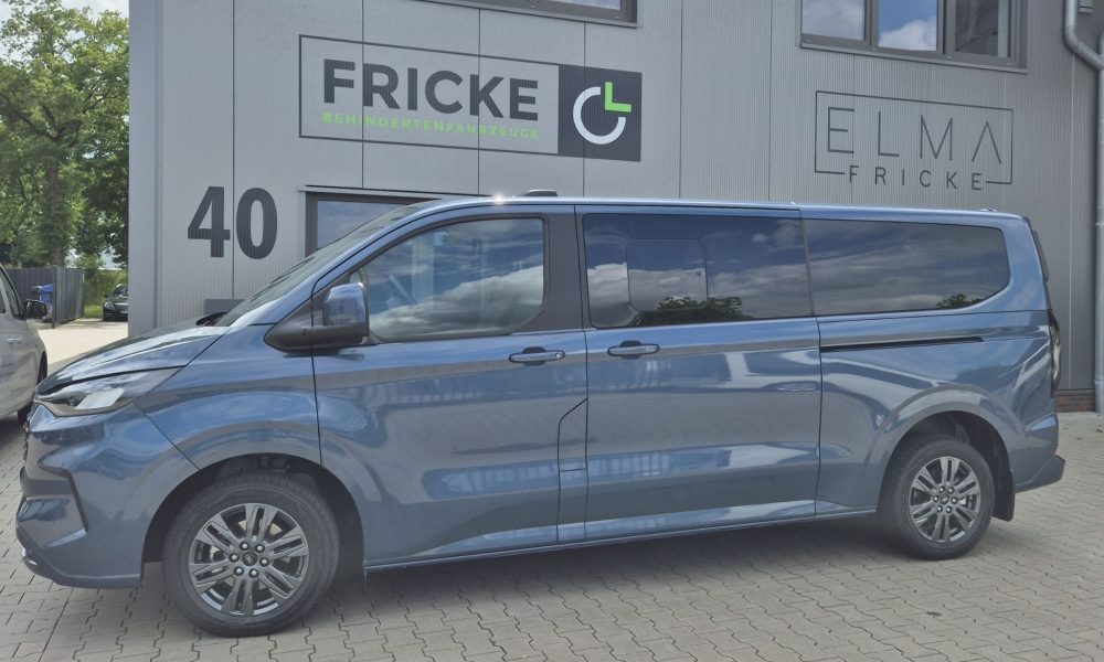Ford Tourneo Custom mit Heckeinstieg und Einzelsitz (1)