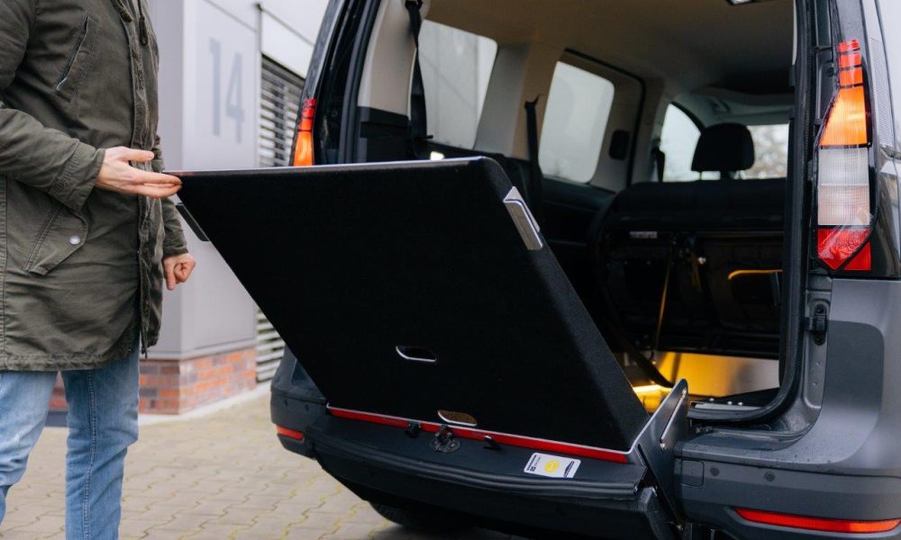VW Caddy mit Heckrampe - Fricke Behindertenfahrzeuge (12)